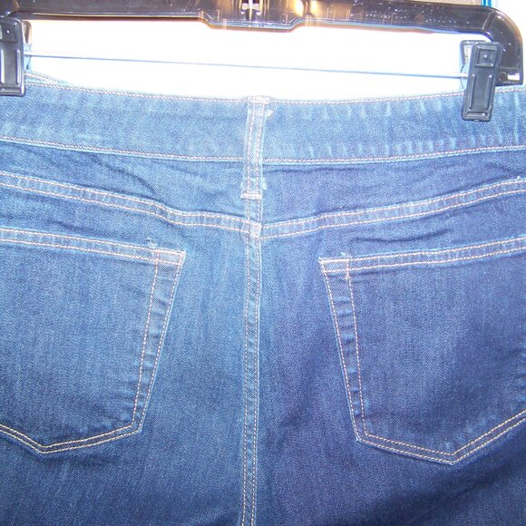 St. John's Bay Straight Leg Dark Wash Jeans Sz 16PS - Picture 7 of 7